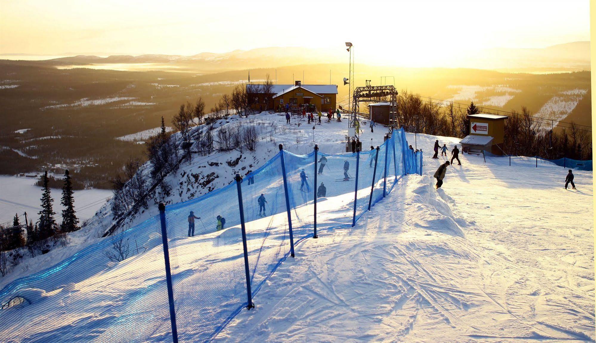Hotell Funaesdalen エクステリア 写真